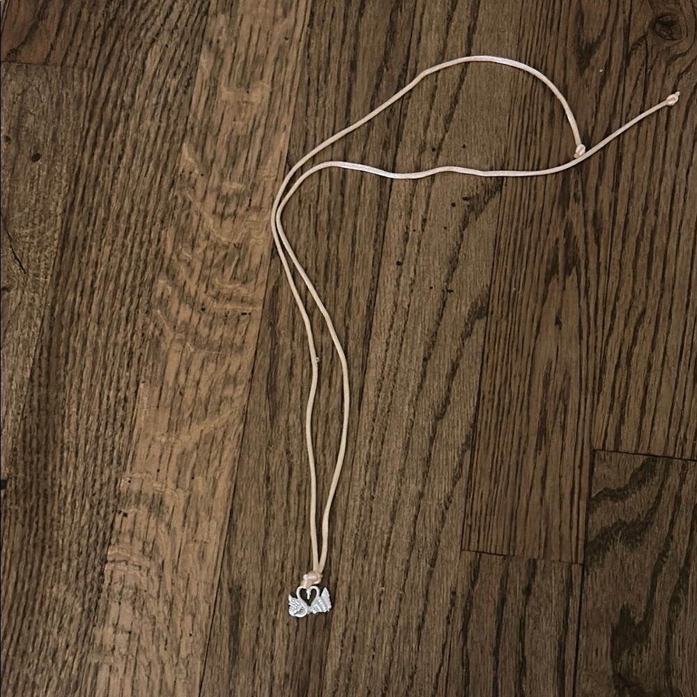LSG Swan Necklace
